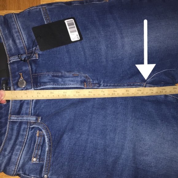 NEW RW&CO High-Rise / High Waisted Blue Mom Jeans. - Picture 7 of 9